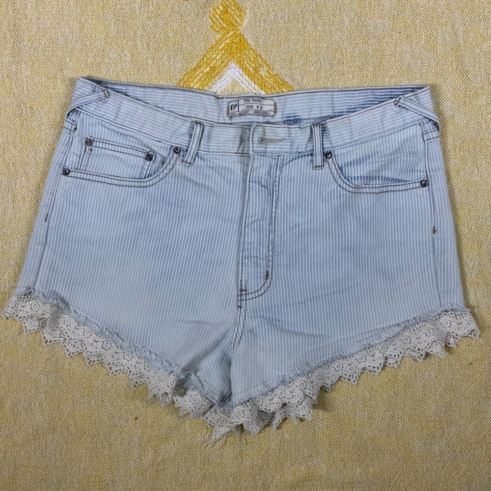 Free People pin stripe Denim Lace Edge Shorts SIZE: 30